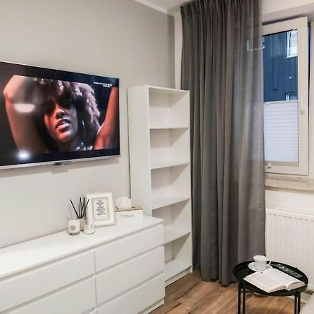 Bezagenta Mozart3 Studio Easy Access To City Wifi Varsavia Esterno foto